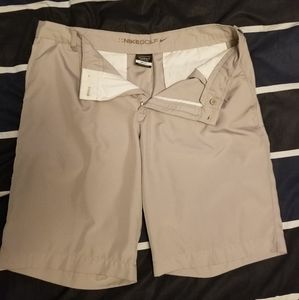 Nike Golf Shorts Size 35 SMALL PICKS
